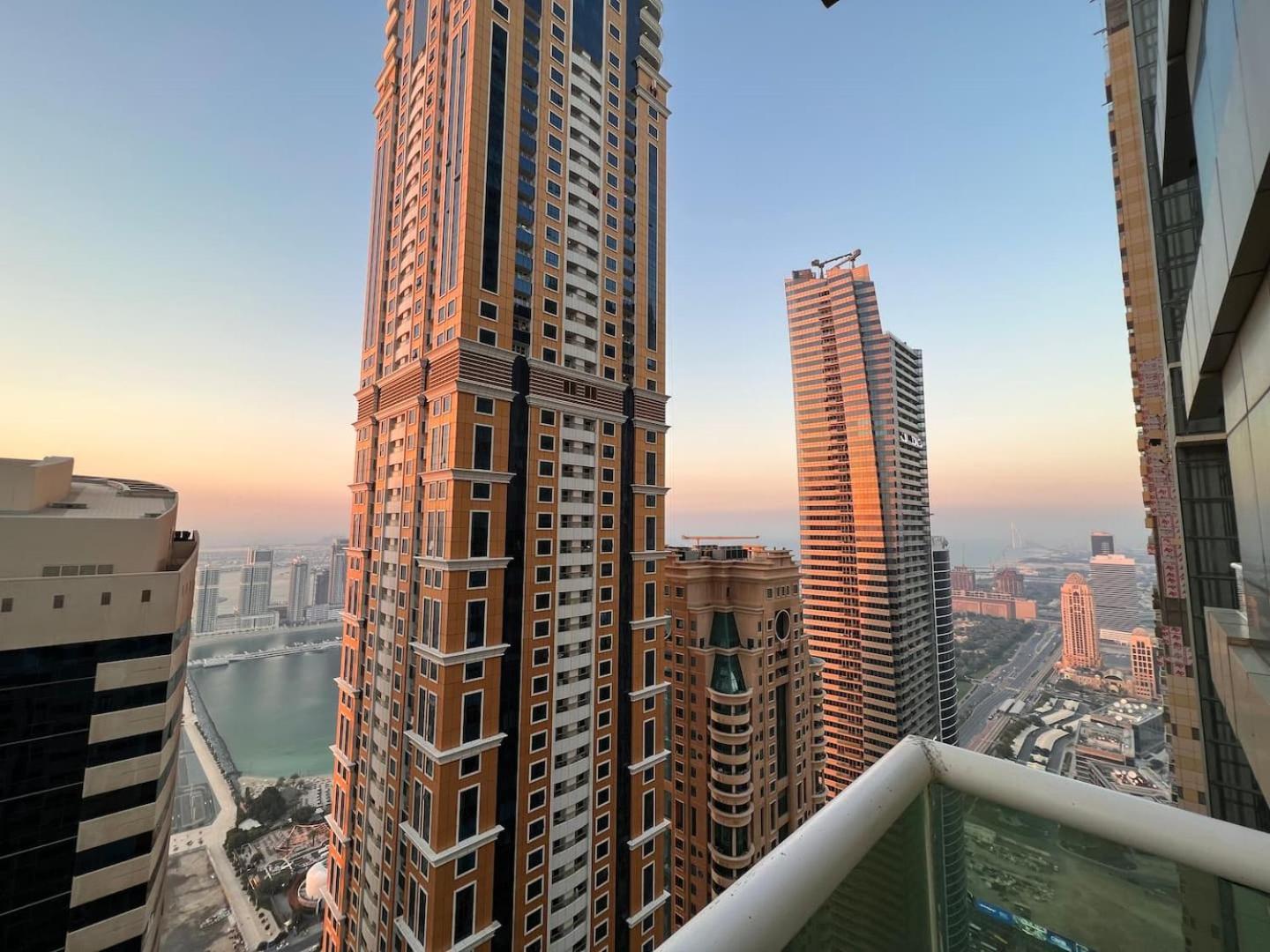 Unique, Elegant Top Floor Apartment With Sea View Dubai Esterno foto